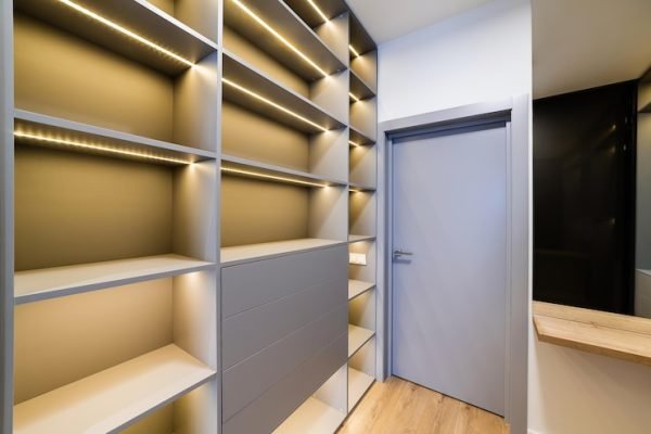 Closet Shelves (up to 3 feet) (hourly)